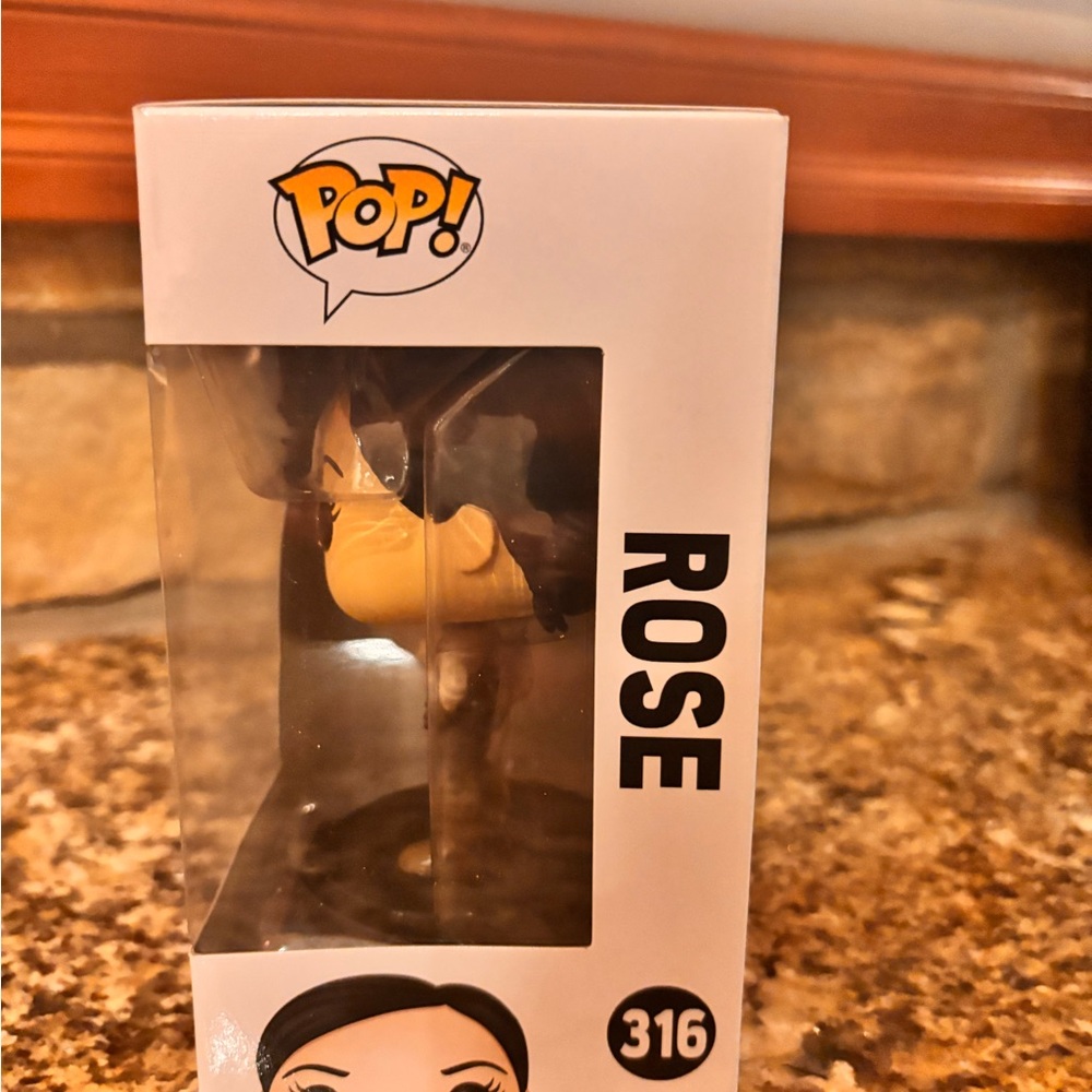 STAR WARS ROSE FUNKO POP!! - Picture 3 of 4